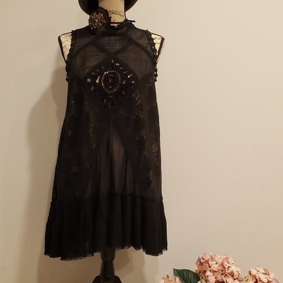 Free People Dresses & Skirts - Free People Black Sleeveless Casual Dress With Open Diamond Back, Size M